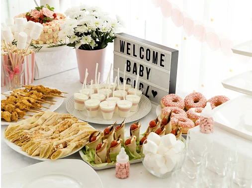 Vivez une journée chaleureuse et festive entouré de vos proches.